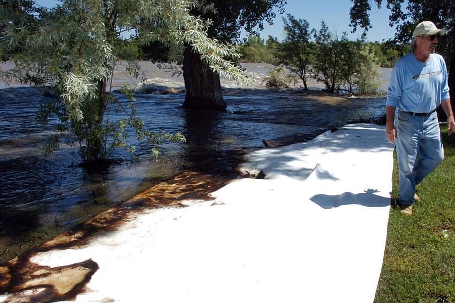 Yellowstone River oil spill cleanup